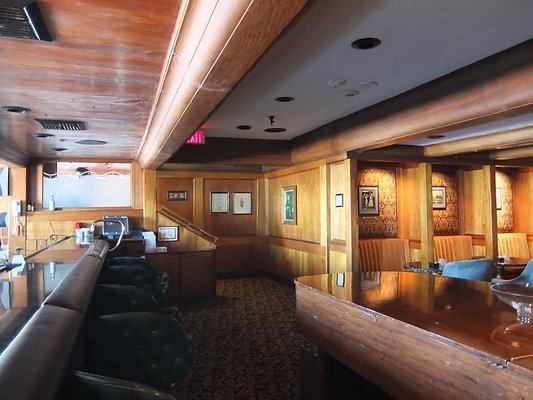 SIR WINSTON RESTAURANT