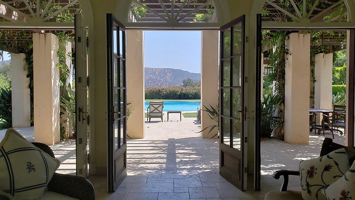 2555 Benedict Canyon - LA - 110