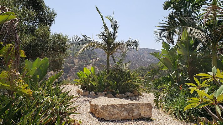 2555 Benedict Canyon - LA - 92