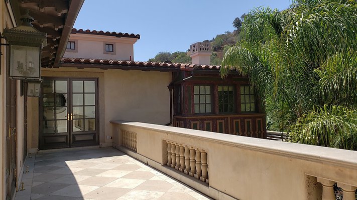 2555 Benedict Canyon - LA - 111
